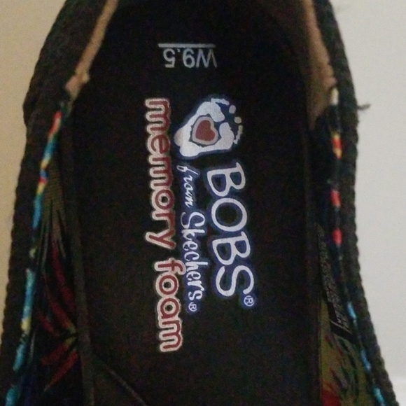 Bob's slip on shoes - Picture 3 of 4